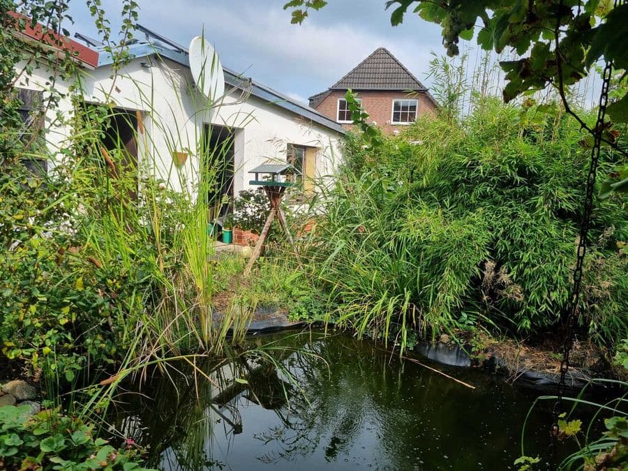 !RESERVIERT! Ein- bis Zweifamilienhaus im Grünen mit viel Potenzial, Wunstorf