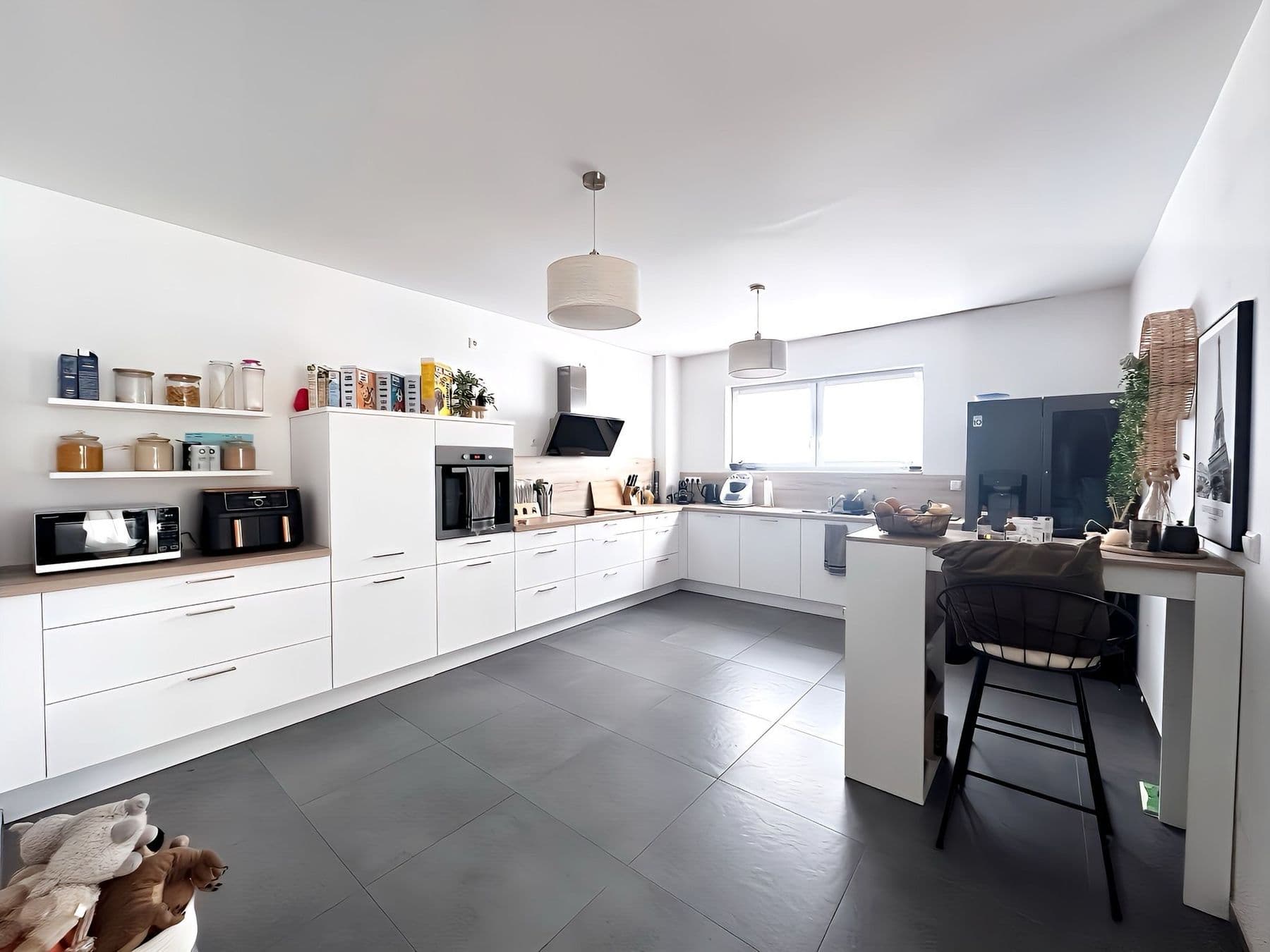 Lichtdurchflutete 3-Zimmer-Wohnung mit Balkon & Stellplatz in Godshorn, Bild 3