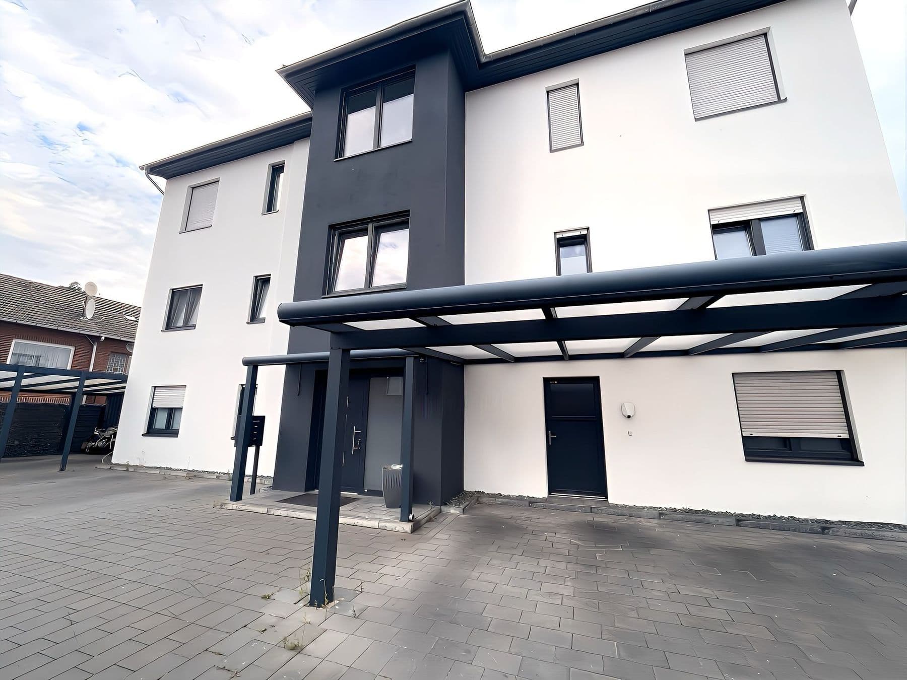 Lichtdurchflutete 3-Zimmer-Wohnung mit Balkon & Stellplatz in Godshorn, Außenansicht