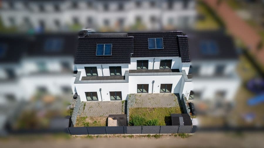Reserviert ! Modernes Reihenhaus zur Miete – Wohnen mit Komfort