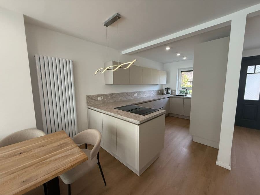 Modern wohnen in Leiferde – kernsaniertes Reihenmittelhaus mit Garten, Braunschweig