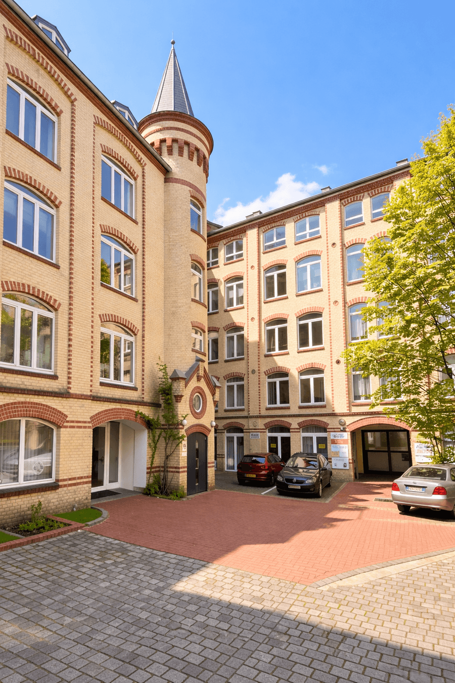 Premium-Investment in Bestlage: Vollvermietetes Geschäftshaus mit Top-Rendite, Halle (Saale)