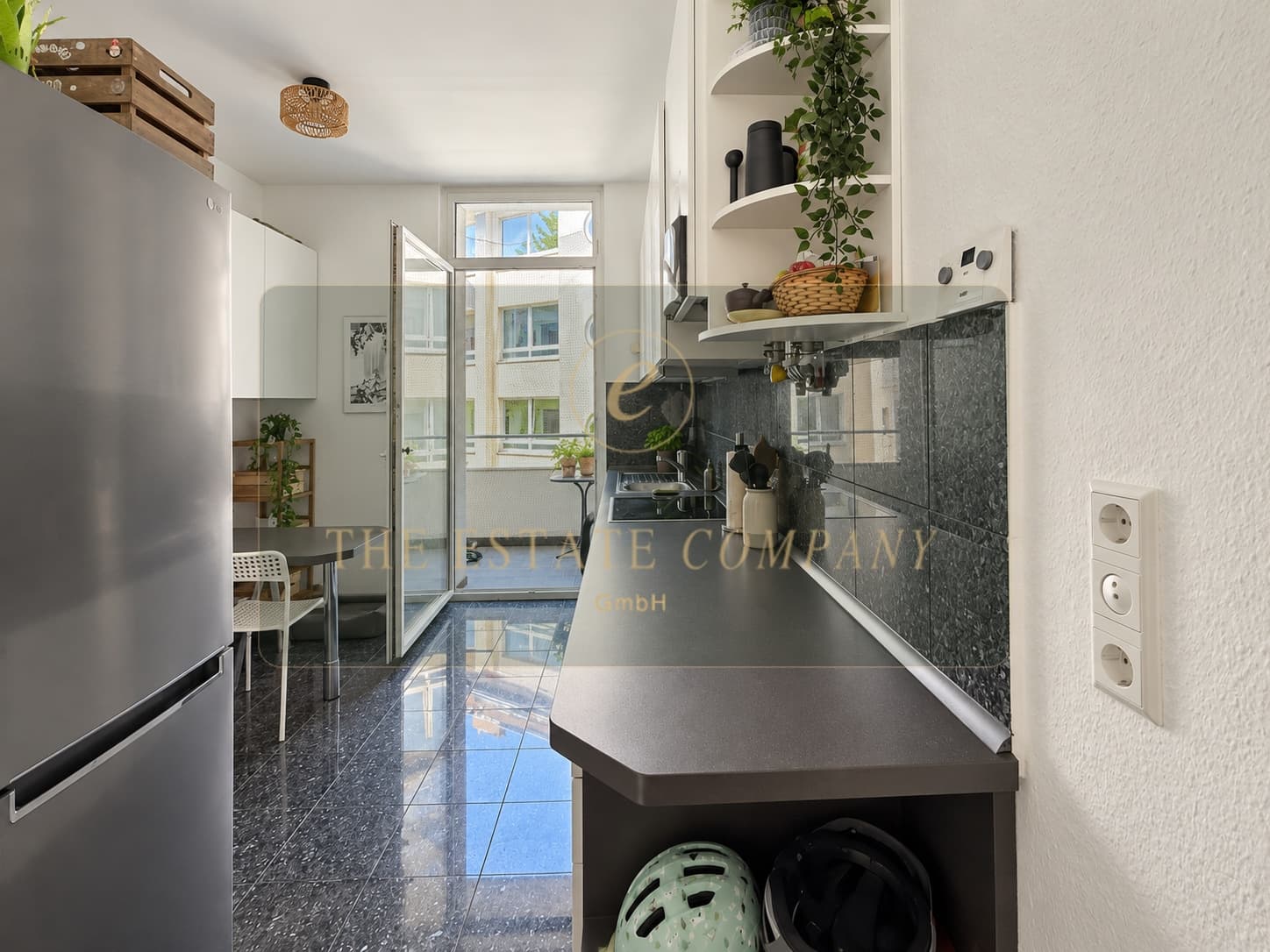 Stilvolle Altbauwohnung mit 4 Zimmern und zwei Balkonen in begehrter Lage der Hannoveraner Südstadt, Bild 2