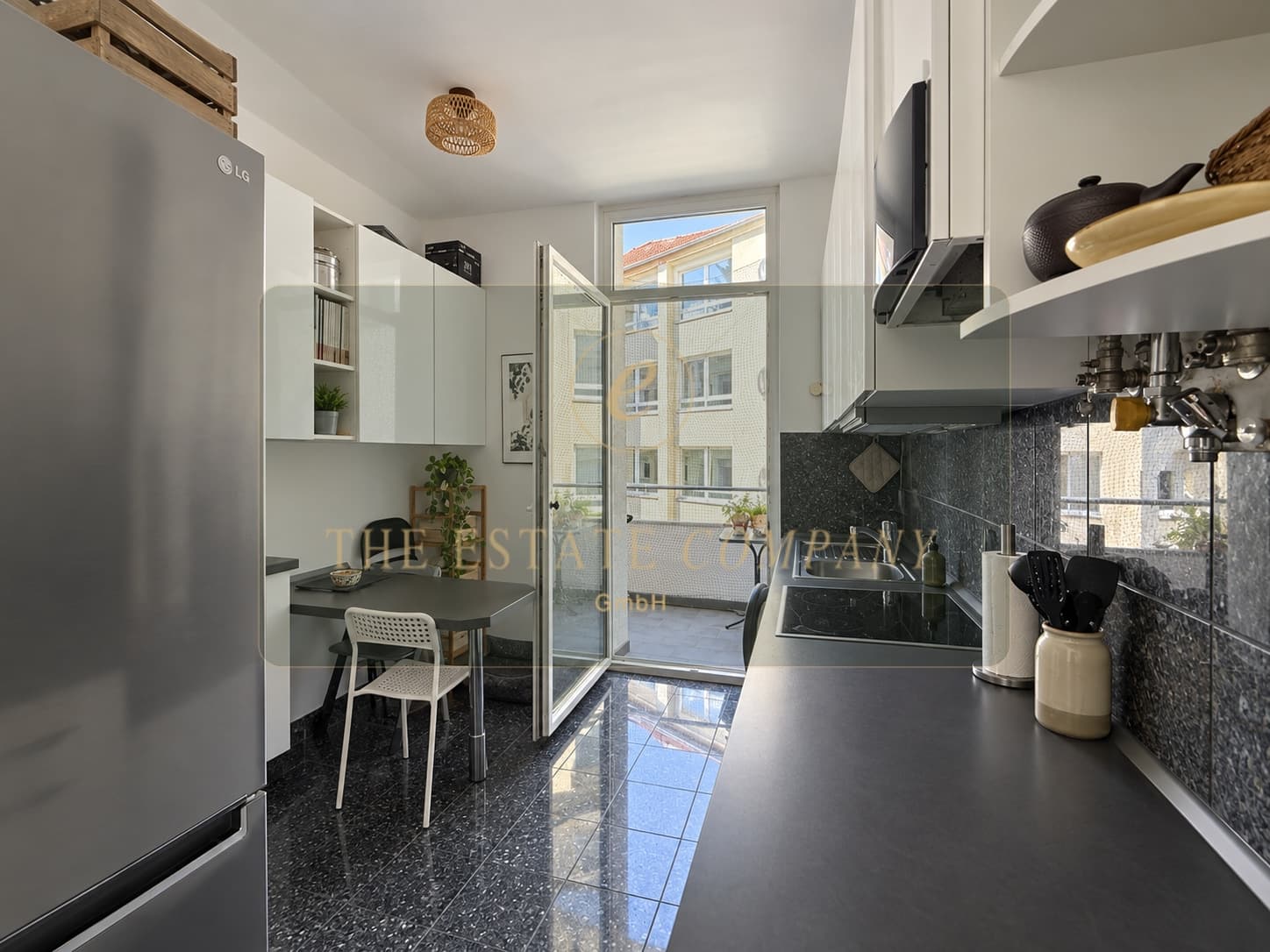 Stilvolle Altbauwohnung mit 4 Zimmern und zwei Balkonen in begehrter Lage der Hannoveraner Südstadt, Bild 3