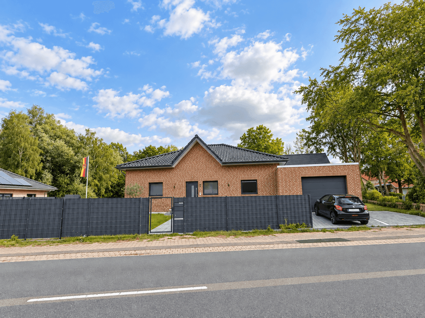 Neubau !! mit Einliegerwohnung !!, Bild 3