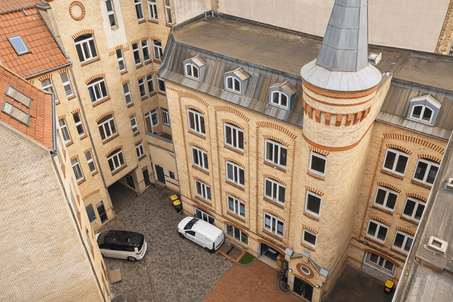 Premium-Investment in Bestlage: Vollvermietetes Geschäftshaus mit Top-Rendite, Bild 2