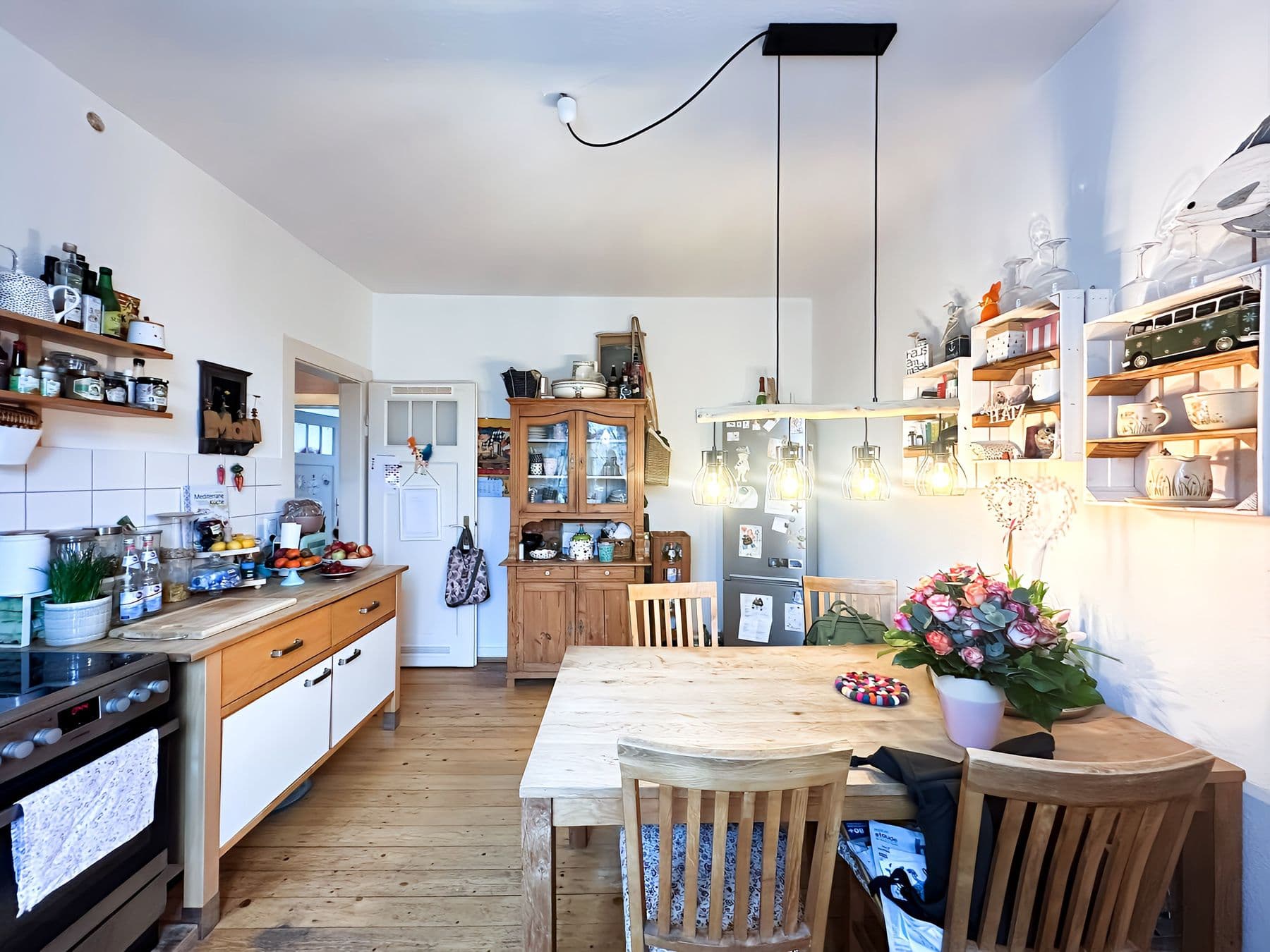 Anfrage stop ! Modernisierte 2-Zimmer-Wohnung mit Balkon in attraktiver Lage, Bild 3