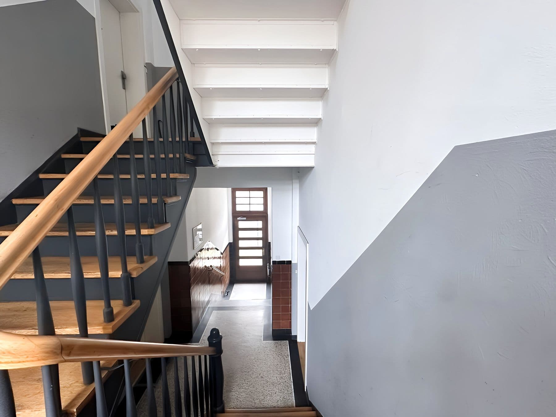 RESERVIERT! 2-Zimmer-Wohnung mit Balkon in attraktiver Lage - Erstbezug nach umfassender Renovierung, Bild 2